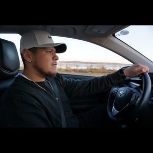 Meet your Posher, Manuel